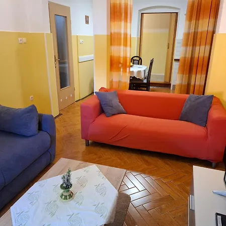 Idila Vikendica Izola